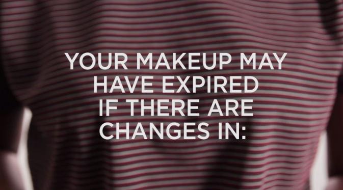 Kenali tanda kedaluarsa pada produk makeup-mu dengan ciri-ciri perubahan pada: warna, tektur, dan bau. (Via: youtube.com)
