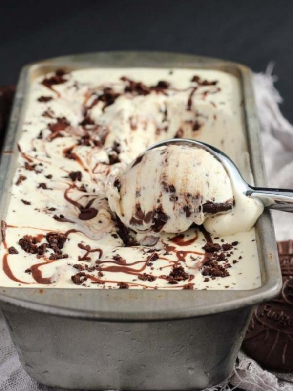 Es Krim Cookies and Cream dengan Cita Rasa Nutella | via: buzzfeed.com