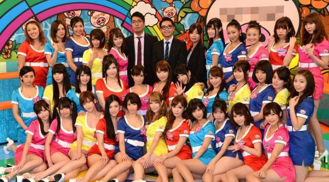 Grup Jepang berisi wanita seksi, Ebisu Muscats dalam formasi kedua. (Tokyo Hive)
