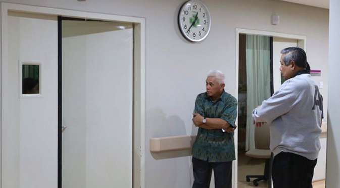 SBY dan Hatta Rajasa juga iku menunggui proses kelahiran ini. (Instagram @aniyudhoyono)