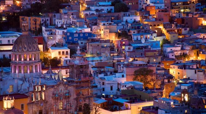 Guanajuato, Meksiko. | via: outdoorexposurephoto.com