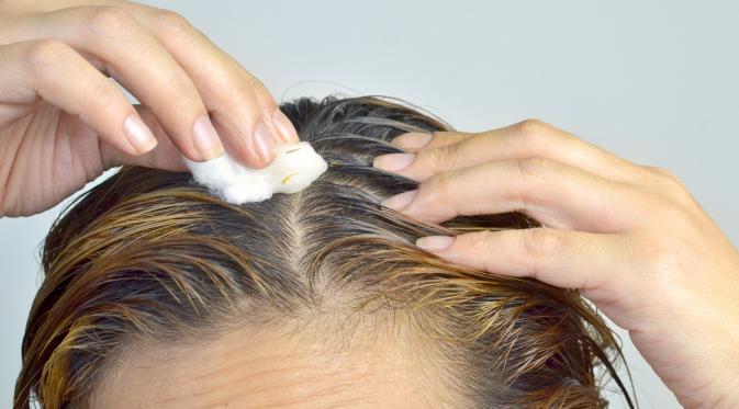 4 Perawatan Rambut Alami yang Harus Kamu Lakukan di Akhir Pekan | via: wikihow.com