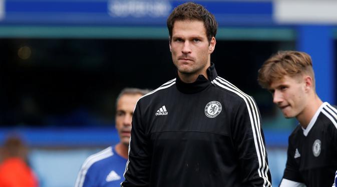 Kiper Chelsea Asmir Begovic (Reuters / Andrew Yates)