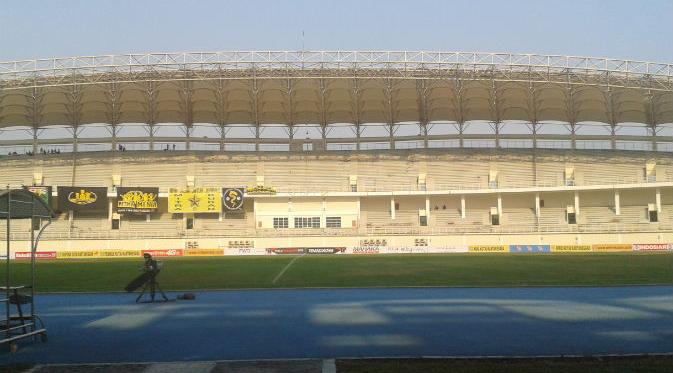Lapangan Stadion Aji Imbut, Tenggarong, Kalimantan Timur