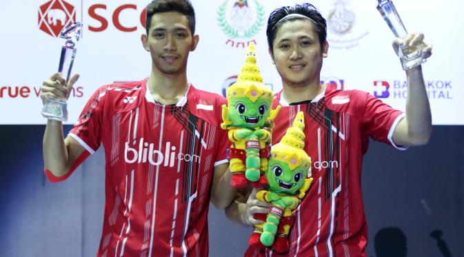Ganda putra Indonesia Wahyu Arya Pankaryanira/Ade Yusuf menjuarai Thailand Open Grand Prix Gold 2015, Minggu (4/10/2015). (Liputan6.com/Humas PP PBSI)