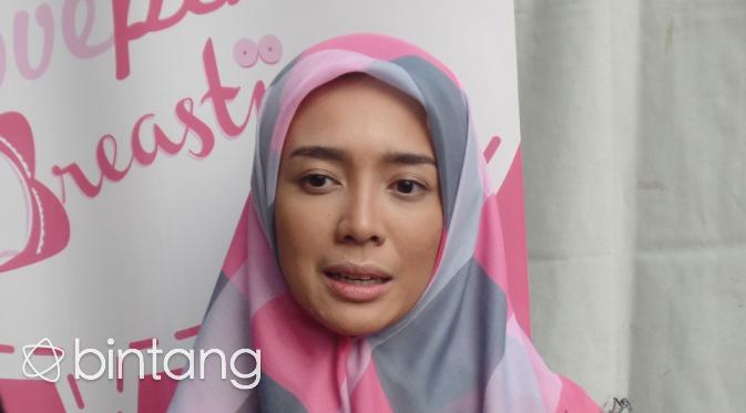 Dengan kampanye ini Dhea Ananda berharap semua wanita tersadar untuk melakukan deteksi awal sebelum kanker payudara menambah daftar korban. (Ruswanto/Bintang.com)