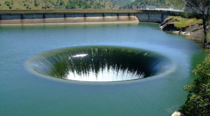 Monticello Dam, California. | via: lazypenguins.com