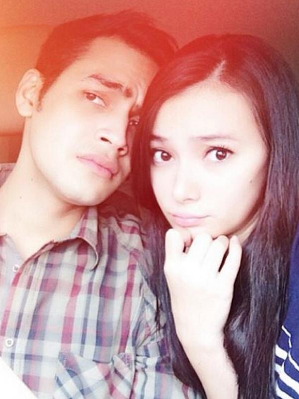 Asmirandah dan Jonas Rivanno. (via Instagram)