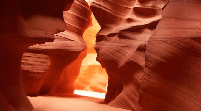Antelope Canyon, Amerika Serikat. | via: lazypenguins.com