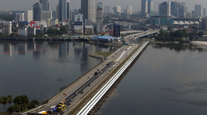 Wajah Singapura Sebelum dan Sesudah Asap Riau 'Menyapa' | via: ibtimes.co.uk
