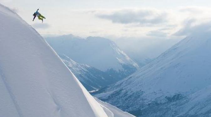 Girdwood, Alaska. | via: Scott Markewitz