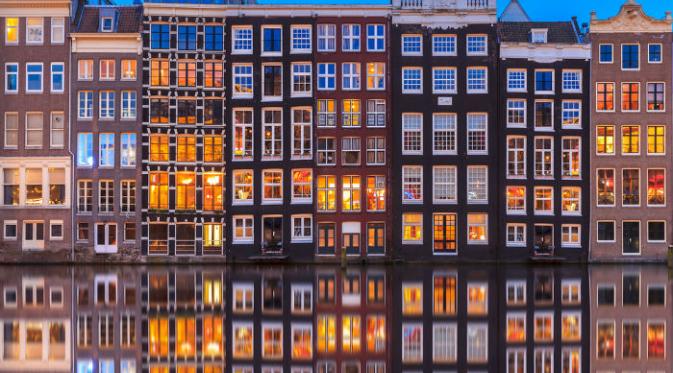 Amsterdam, Belanda. | via: orbitz.com