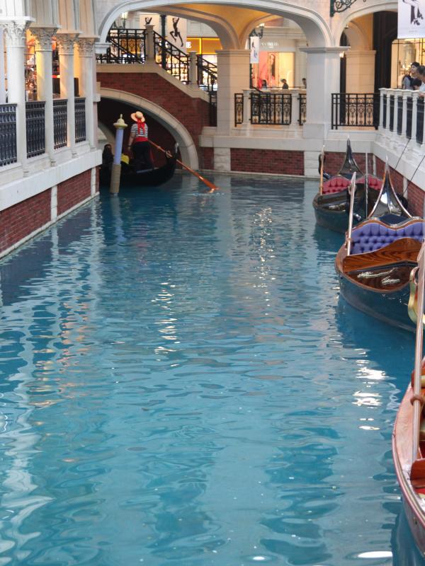 Lagu Sempurna Mengiri Perjalanan Gondola di Venetian Macau | (Ibnu Anshari/Bintang.com)