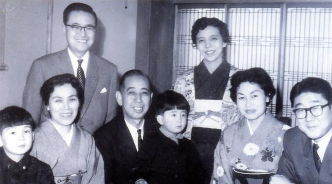 Shinzō Abe | via: buzzfeed.com