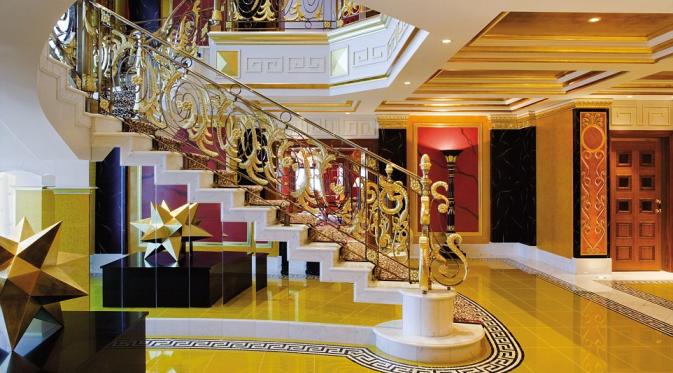 Melihat pesona hotel bintang 7 peringkat pertama dunia, Burj Al Arab | Via: dailymail.co.uk