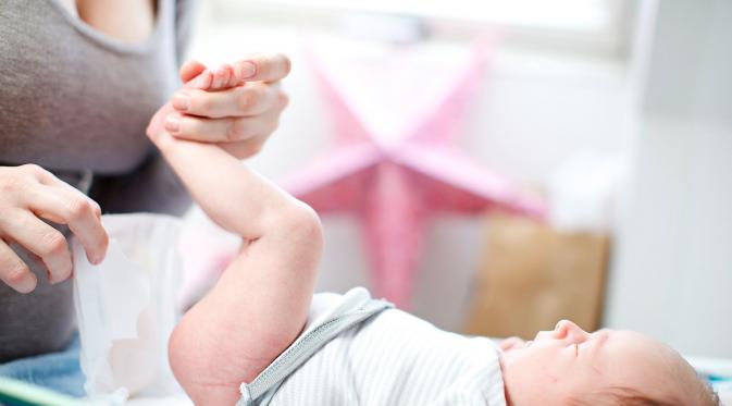 Ketika bayi, seseorang memiliki frekuensi buang air besar menjadi lebih rutin