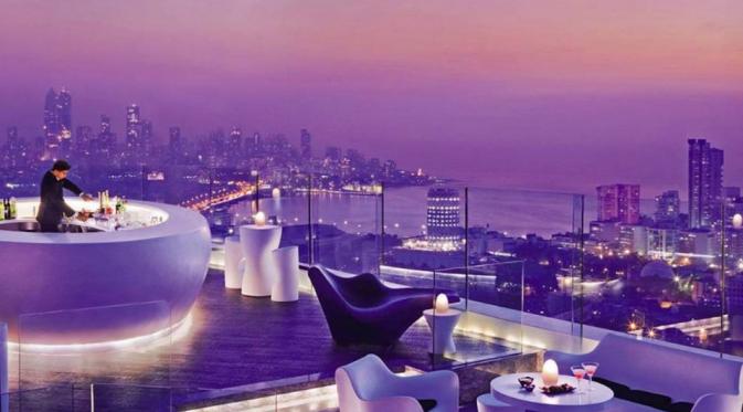 Bar Four Season, Mumbai, India. | via: businessisider.co.id