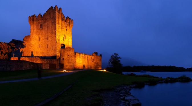 Kastil Ross, Irlandia. | via: killarneyparkhotel.ie