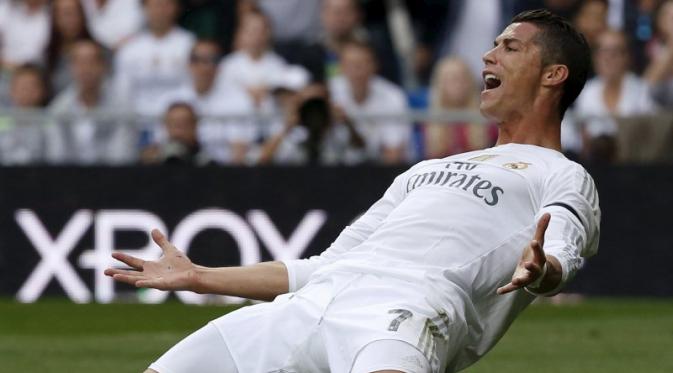 Penyerang Real Madrid, Cristiano Ronaldo, mencetak rekor sebagai pencetak gol terbanyak sepanjang sejarah Real Madrid dengan raihan 324 gol. (REUTERS / Juan Medina)