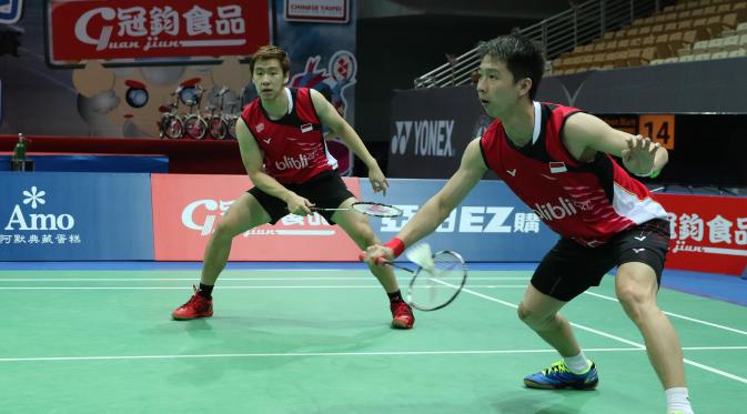 Ganda putra Indonesia Marcus Fernaldi Gideon/Kevin Sanjaya Sukamuljo juara Chinese Taipei Open Grand Prix 2015, Minggu (18/10/2015). (Liputan6.com/Humas PP PBSI)