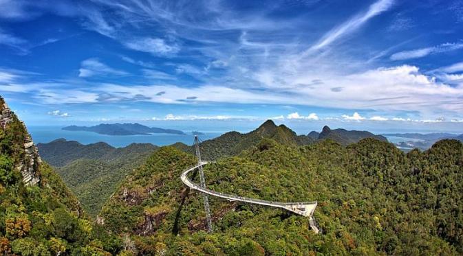 Jematan Langkawi Sky. | via: architecturedesigndiy.com