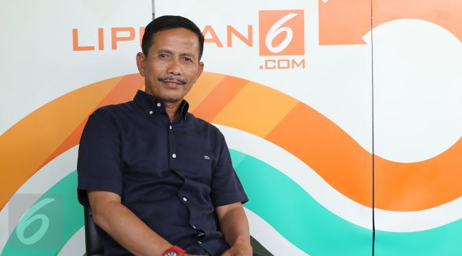 Pelatih Persib Bandung, Djadjang Nurjaman (Djanur). (Liputan6.com/Fery Pradolo)