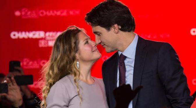  Perdana Menteri Kanada yang baru, Justin Trudeau dan istrinya Sophie Grégoire-Trudeau. (AFP)