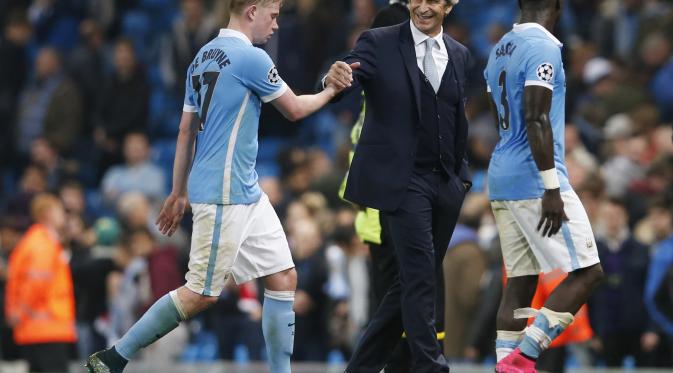 Kevin De Bruyne mencetak gol penentu kemenangan Manchester City atas Sevilla dalam lanjutan Liga Champions di Etihad Stadium, Kamis (22/10/2015). (Liputan6.com/Reuters / Phil Noble Livepic)