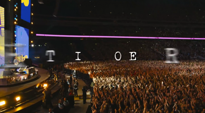 Ed Sheeran di depan 80.000 penonton Wembley.