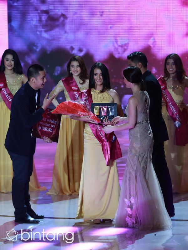 Mawar dari Medan terpilih menjadi pemenang Micel Best Hair di ajang pemilihan bakat Miss Celebrity Indonesia 2015.  (Deki Prayoga/Bintang.com)