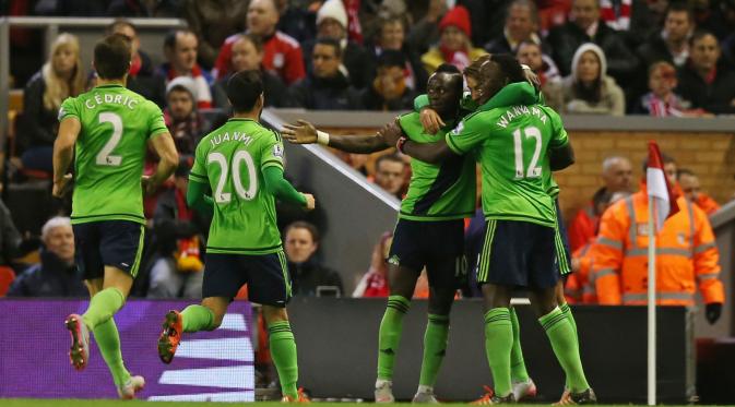 Gol Sadio Mane pada menit ke-86 memaksa Liverpool bermain imbang 1-1 kontra Southampton (Reuters/Alex Morton)