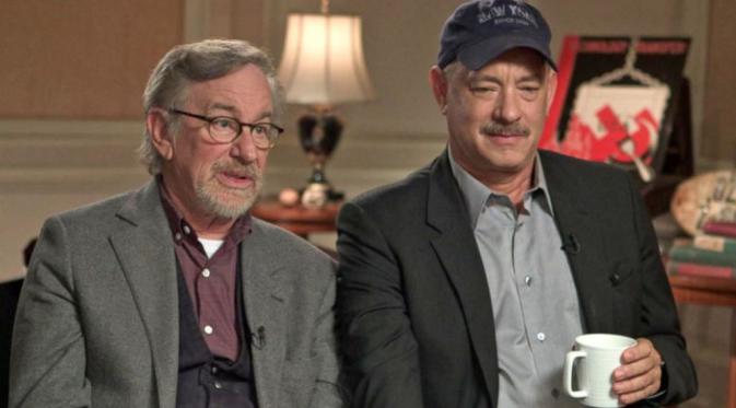 Steven Spielberg dan Tom Hanks. (dok. ABC News)