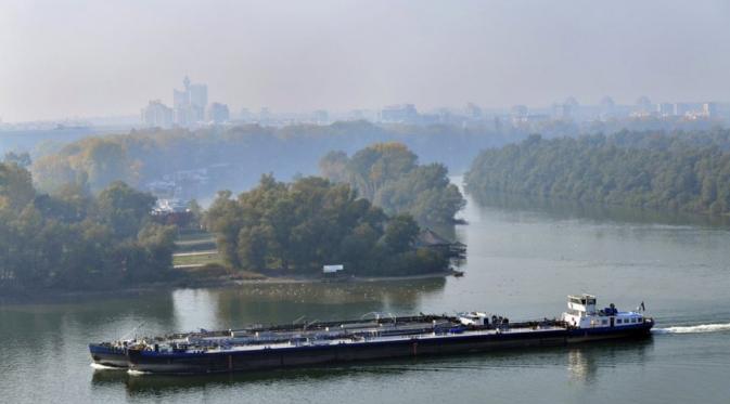 Sungai Danube sebelum pemanasan global. | via: businessinsider.co.id