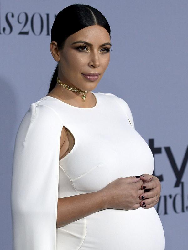 Kim Kardashian West saat menghadiri acara InStyle Awards di Getty Center, Los Angeles, California, Selasa (27/10/2015). (REUTERS/Kevork Djansezian)
