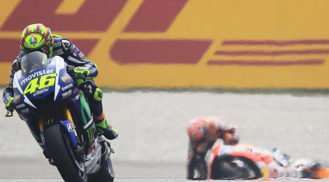 Insiden Valentino Rossi dengan Marc Marquez di Sirkuit Sepang, Malaysia (Liputan6.com/Motorcyclenews)