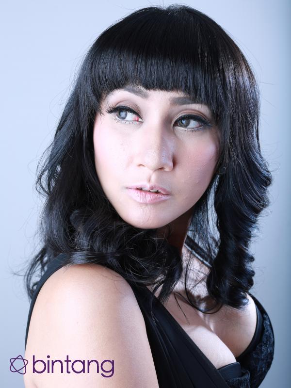 Cut Memey (Fotografer: Febio Hernanto, Make up and Hair Do: Vidi Daniel IG @vidimakeup 081806119883 - 081802200818/Bintang.com)