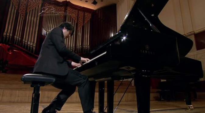 Ronald Noerjadi, pianis asal Indonesia yang wujudkan semangat Sumpah Pemuda di kancah dunia. | via: youtube.com