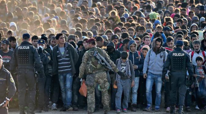 Pengungsi di perbatasan Slovenia. (foto: Metro.co.uk)