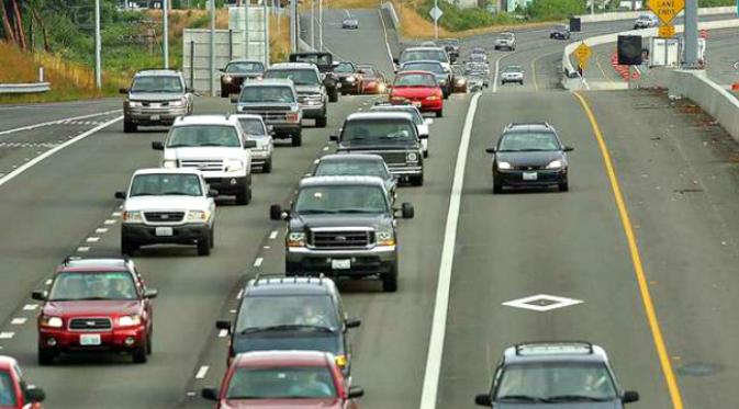Ilustrasi jalur khusus pembatasan jumlah penumpang pada jam sibuk di sejumlah negara bagian di AS. (Sumber bellinghamherald,com)