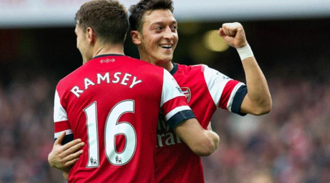 Dua gelandang Arsenal, Aaron Ramsey dan Mesut Ozil (Liputan6.com/DailyStar)