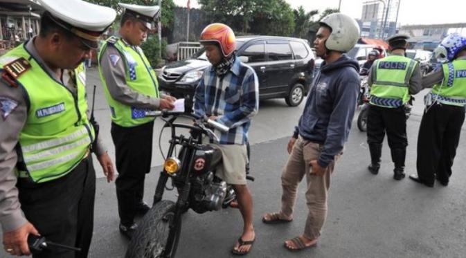 Operasi Zebra 2015 digelar. Kamu yang belum sempat ngurus surat kendaraan, mungkin bisa menghindari tempat-tempat ini. Makanya diurus dong!