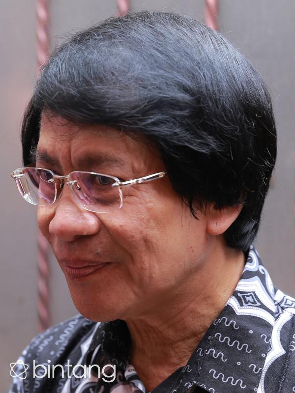 Foto pemakaman almarhum Drs. Suyadi (Pak Raden) (Galih W. Satria/bintang.com)