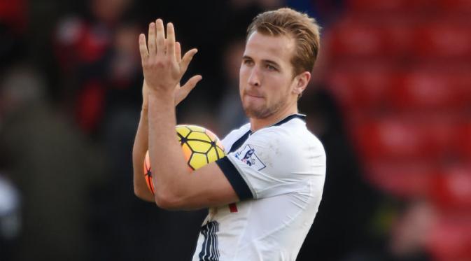 Ekspresi striker Tottenham Hotspur, Harry Kane, seusai membawa timnya menang 5-1 atas Bournemouth, 25 Oktober 2015. (REUTERS/Tony O'Brien)