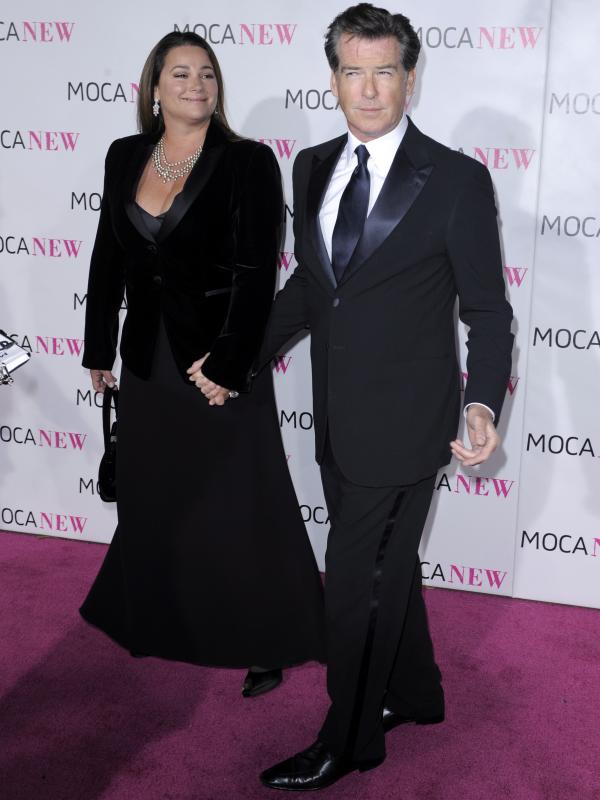 Pierce Brosnan dan Keely Shaye Smith tahun 2009 (Bintang/EPA)