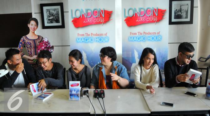 Para bintang film London Love Story yang akan bertolak ke London untuk menjalankan syuting. [Foto: Faisal R. Syam/Liputan6.com]
