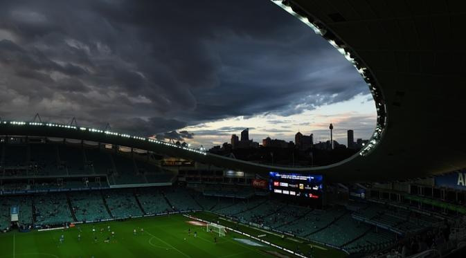 Awan yang terlihat dari dalam stadion Allianz. | via: Dean Lewins/AAP