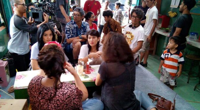 Suasana syuting Ada Apa dengan Cinta? (AAdC) 2 di Yogyakarta, Sabtu (8/11/2015). (foto: Rommy Ramadhan/Liputan6.com) 