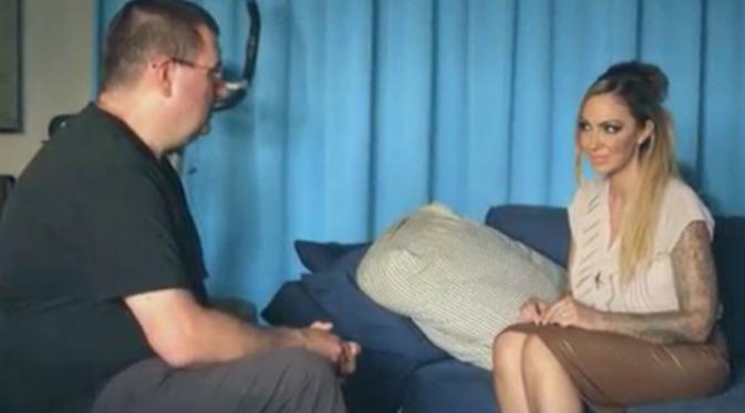 Jodie Marsh berbicara dengan 'Ed Inseminator' dalam film dokumenter TLC nya