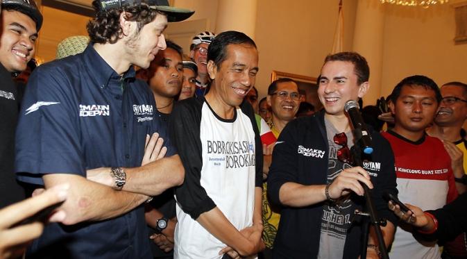 Presiden Jokowi pernah kalahkan Rossi dalam balapan | Via: kaskus.co.id