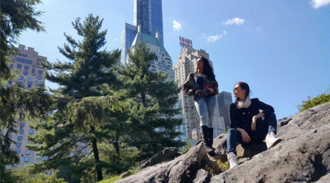 Nabilah JKT48 dan Annabella Jusuf menjelajah kota New York di sela syuting film `Sunshine Becomes You` [foto: instagram/annajusuf]
